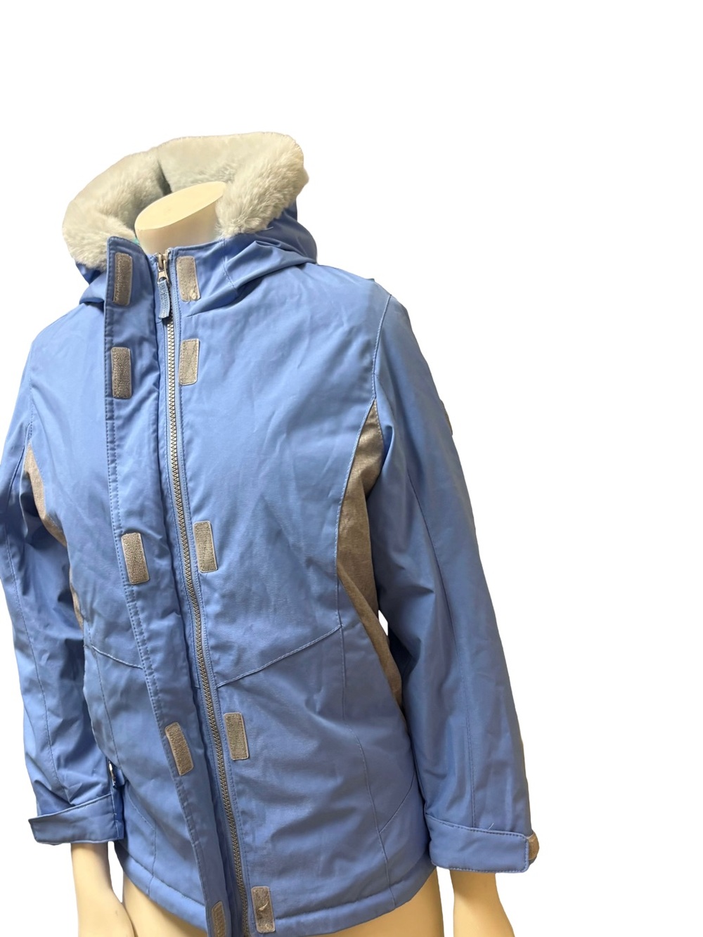 Gerry kids hooded winter ski/snow jacket in a lovely light blue color with grey